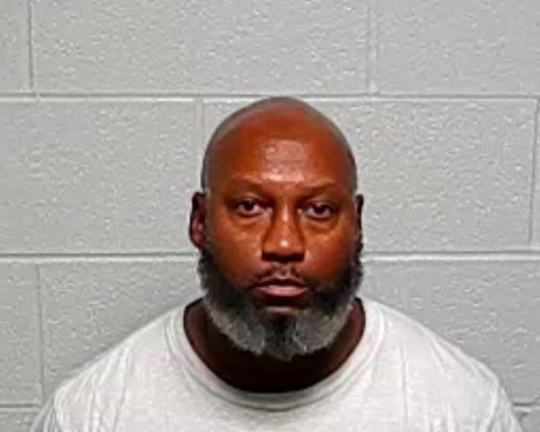 Mugshot of Deandre L Douglas