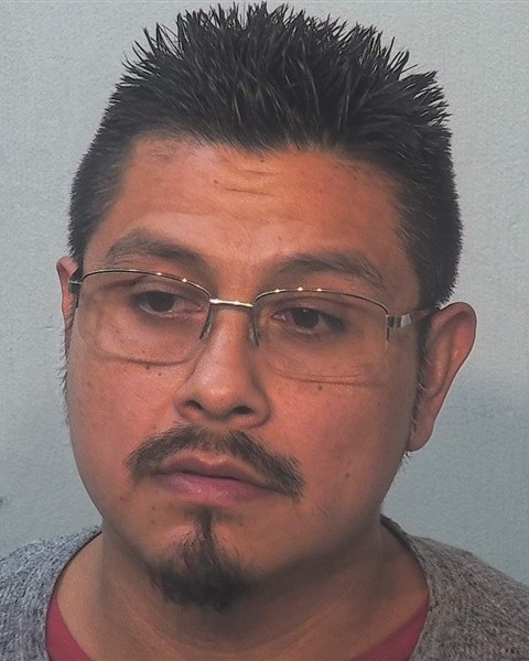 Mugshot of Castulo Rolon-sabaiz
