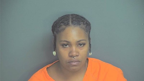 Mugshot of Iyonna Mcguire