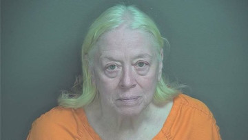 Mugshot of Vicki L Hiller