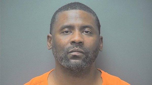 Mugshot of Cornell Allen