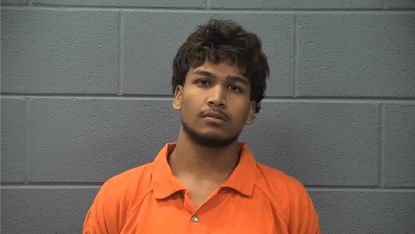 Mugshot of TAW ZIN OO