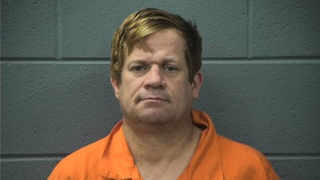 Mugshot of DUSTIN ADAM SHIVELY