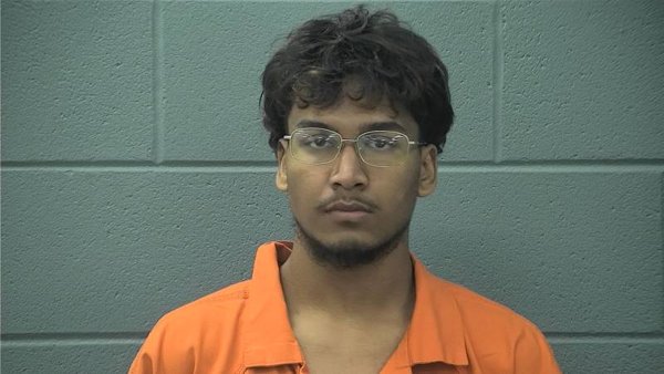 Mugshot of TAW ZIN OO