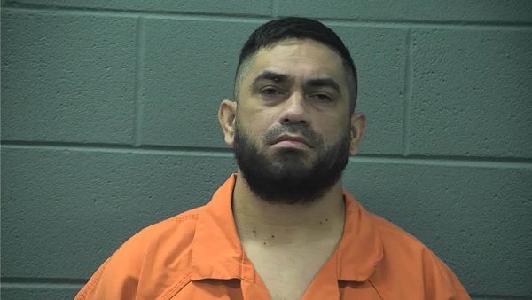 Mugshot of JOSUE NATANAEL CRESPO ARMAS