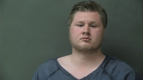 Mugshot of DYLAN EDWARD SHELBY N/A LAKE