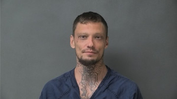 Mugshot of DEREK ALAN GILBERT