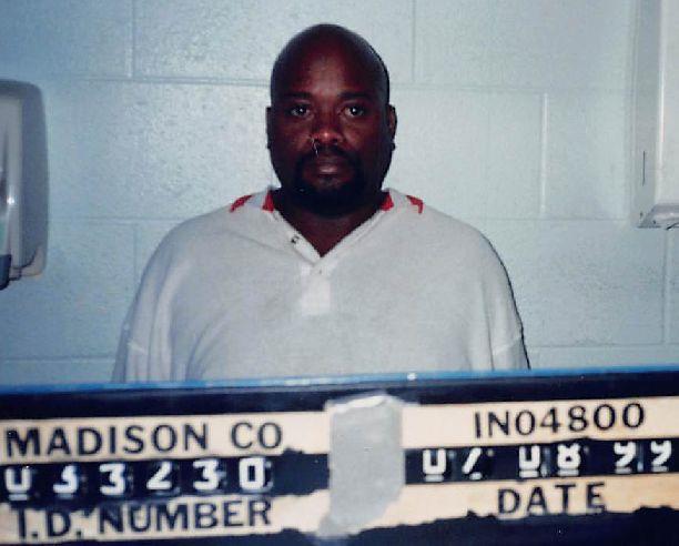 Mugshot of Deryl Ray Henderson