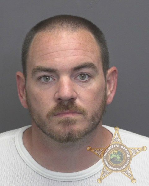 Mugshot of DERIC JUSTIN BARRETT