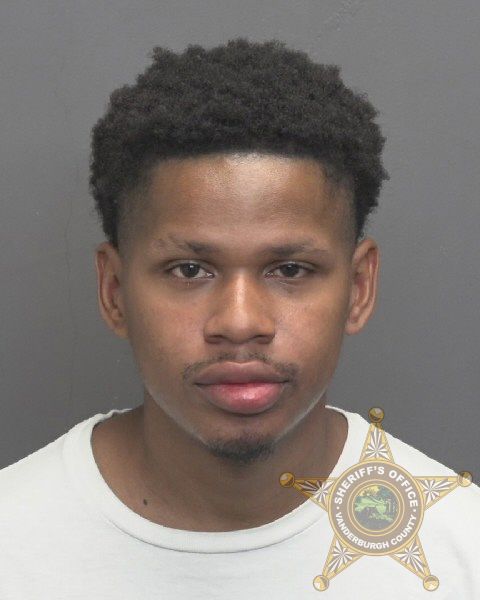 Mugshot of DEVIAIRE ANDREW BANKS