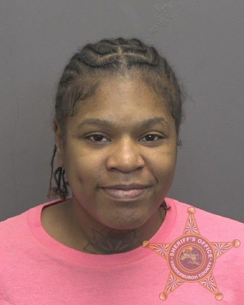 Mugshot of LAKAISHA RENEE QUARLES