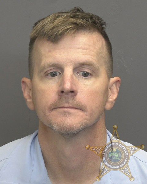 Mugshot of JAMES EDWIN PICKETT