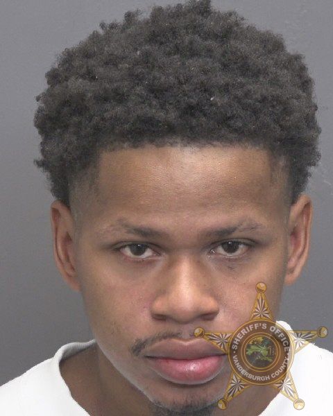 Mugshot of DEVIAIRE ANDREW BANKS