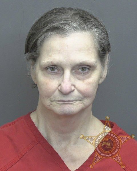 Mugshot of DARLENE B MILLS