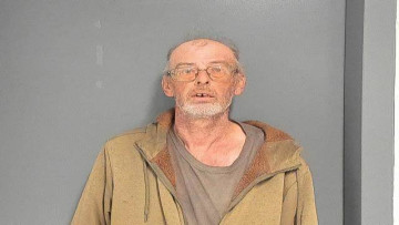 Mugshot of ROBBY D HINKLE
