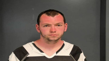Mugshot of DAKOTA M WAGLE