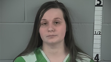 Mugshot of BRITTANY SWARTZ