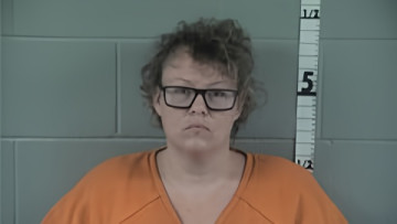 Mugshot of HEATHER HEBNER