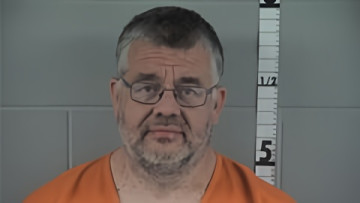 Mugshot of JEFFREY MAUCK