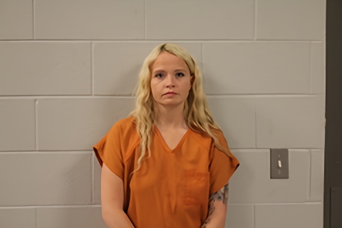 Mugshot of KENDRA S HULL