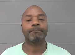 Mugshot of ANTONIO ALONZIA E PARIS