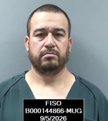 Mugshot of Oscar Villa