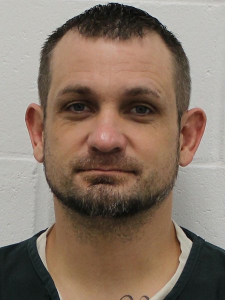 Mugshot of KYLE NUCKLES