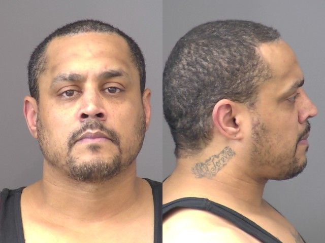 Mugshot of Darris Levelle Brown