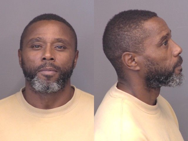 Mugshot of Stephen Antonio Davis