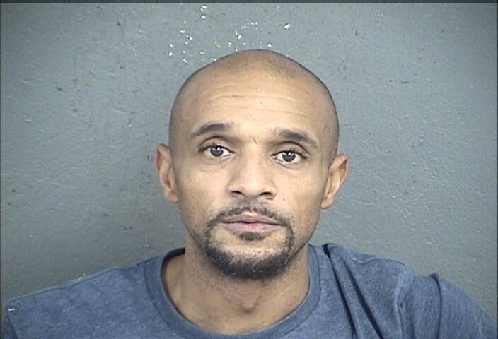 Mugshot of HENDRE CLIDE SR BENTON
