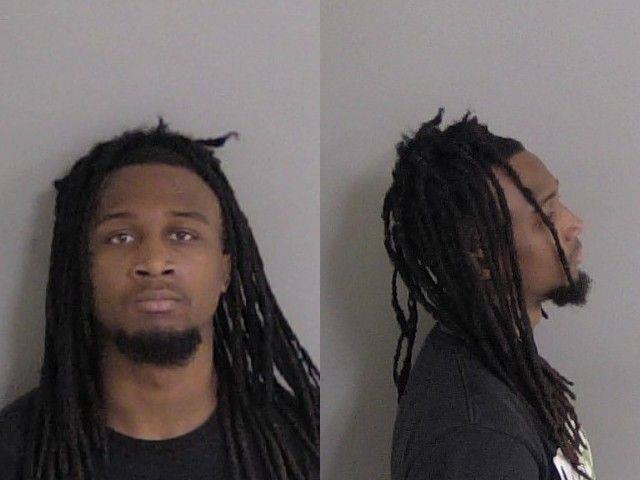 Mugshot of DAIMAR ROBINSON
