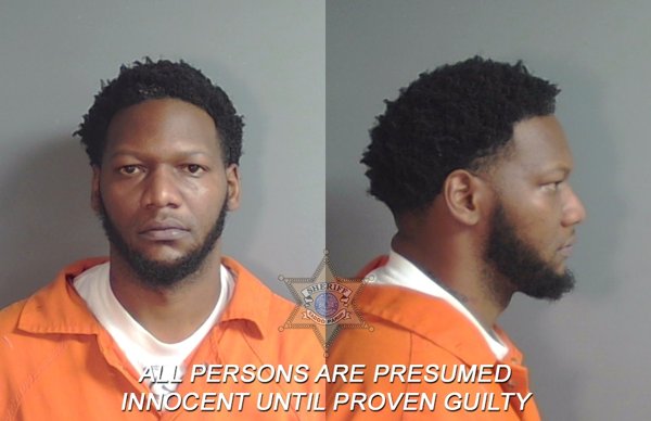 Mugshot of Afernee Zontel Red