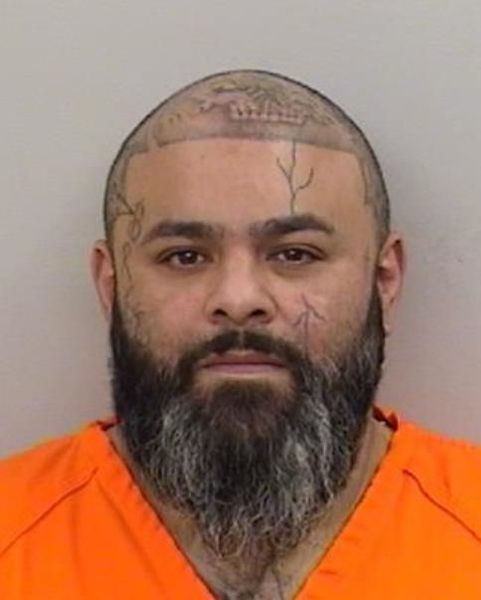 Mugshot of Oscar Perez