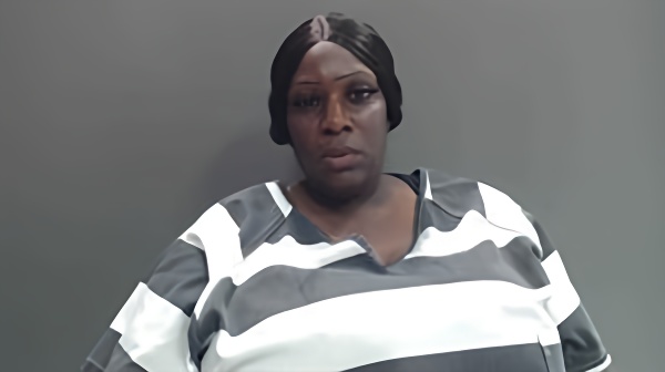 Mugshot of DEWANNA JENNINGS BREAUX