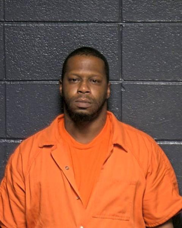 Mugshot of LAQUADRICK PERNELL HOWARD