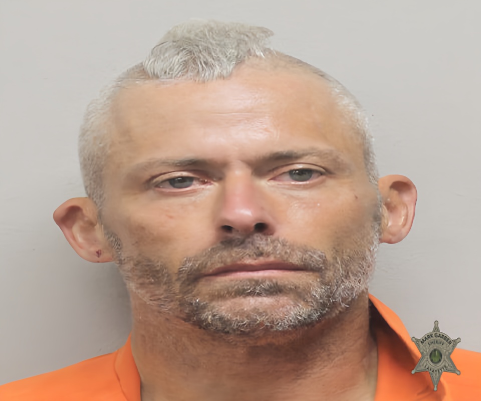 Mugshot of CHRISTOPHER EARL