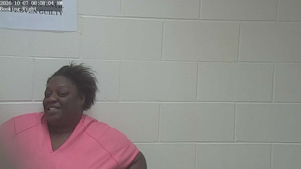 Mugshot of LAQUITTIA LASHA LYNN