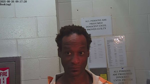 Mugshot of DOMONIQUE ANTIONE DAVIS