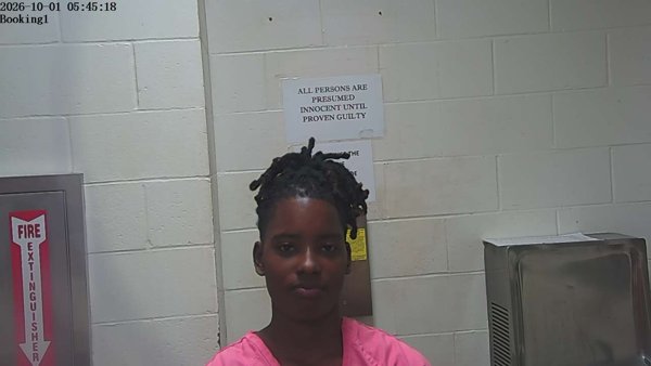 Mugshot of TAVEAH OLIVER