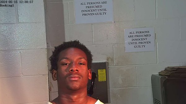 Mugshot of MONTEZ SMITH