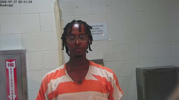 Mugshot of QUINTAVIOUS CARNELL BOWDEN