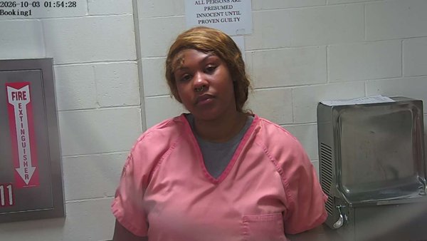 Mugshot of INDYIA MOORE