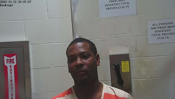 Mugshot of TRONTAIS LAMON LEWIS