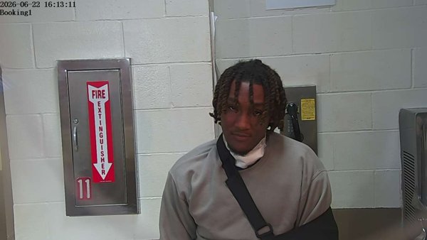 Mugshot of JAYLIN DEMAJ HUNTLEY