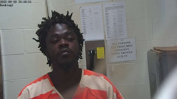 Mugshot of CALVIN L GIOUNES
