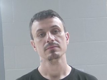Mugshot of LANDON R EDWARDS