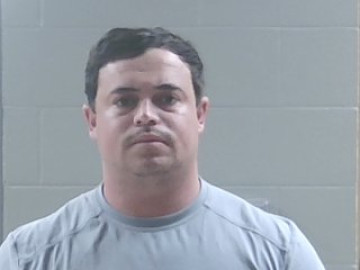 Mugshot of DARRIN REGIRA