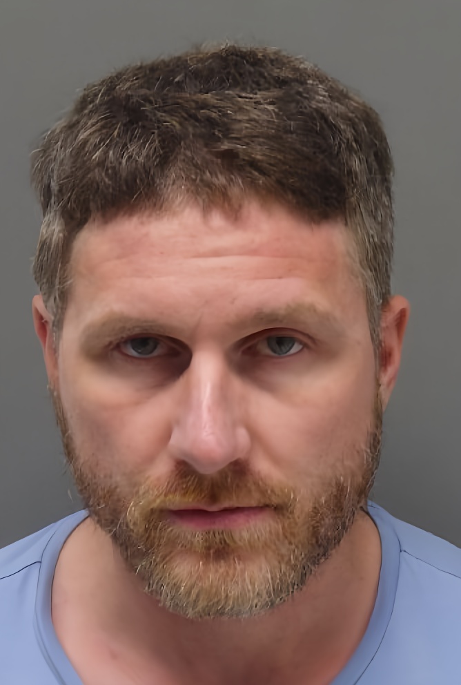Mugshot of MICHAEL CRAIG ROBERTSON