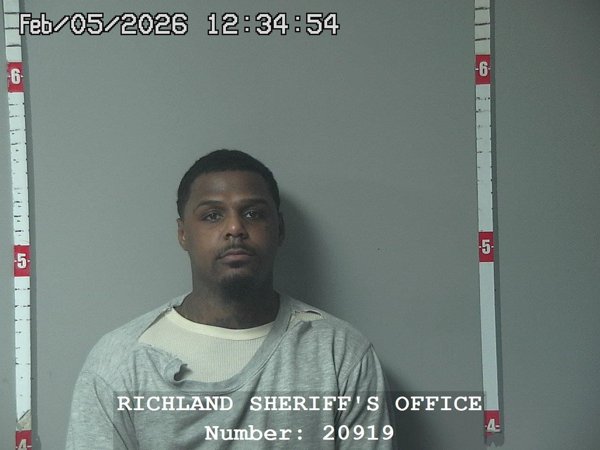 Mugshot of JAQUALIN J HENRY