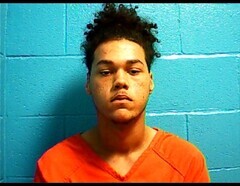 Mugshot of ISAIAH D LOWE